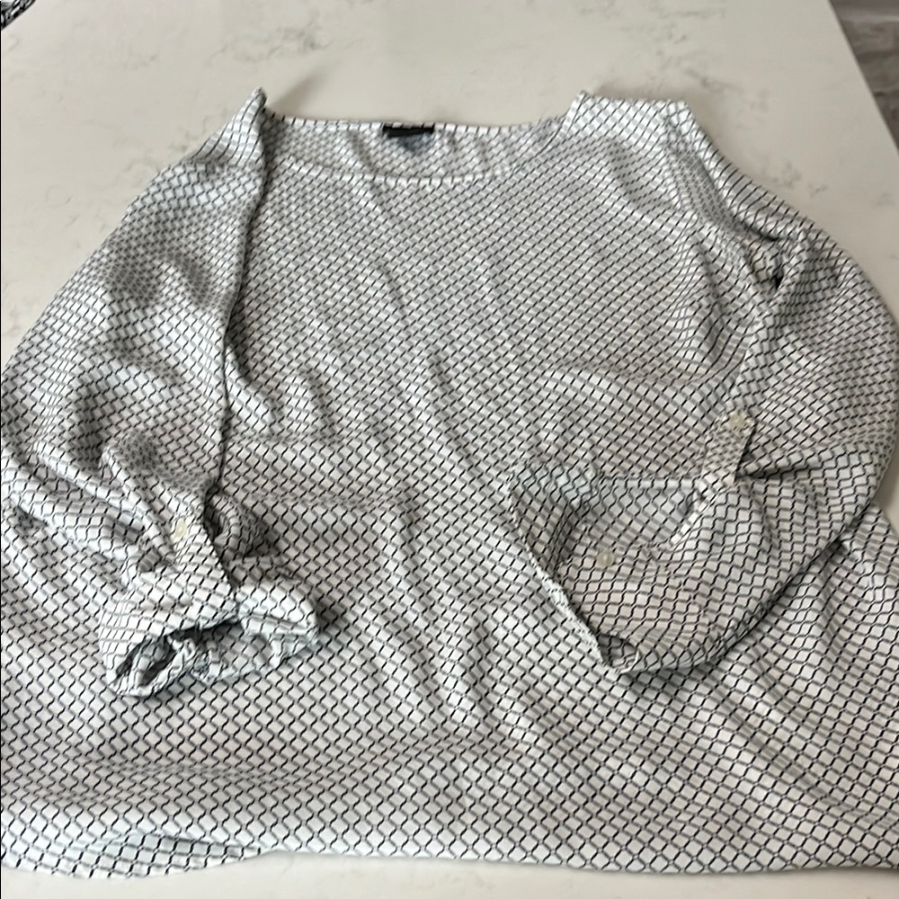 Ann Taylor Factory Black and White Oversized 3/4 Sleeve Blouse